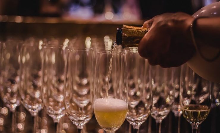 Производители игристого вина предупредили о сокращении производства