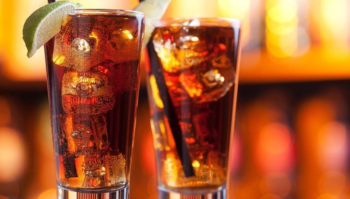 Лонг Айленд Айс Ти (Long Island Iced Tea) — 4 рецепта популярного коктейля