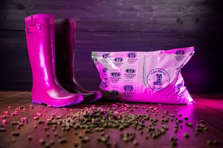 Yakima Chief Hops и Pink Boots Society выпустили новый бленд хмелей